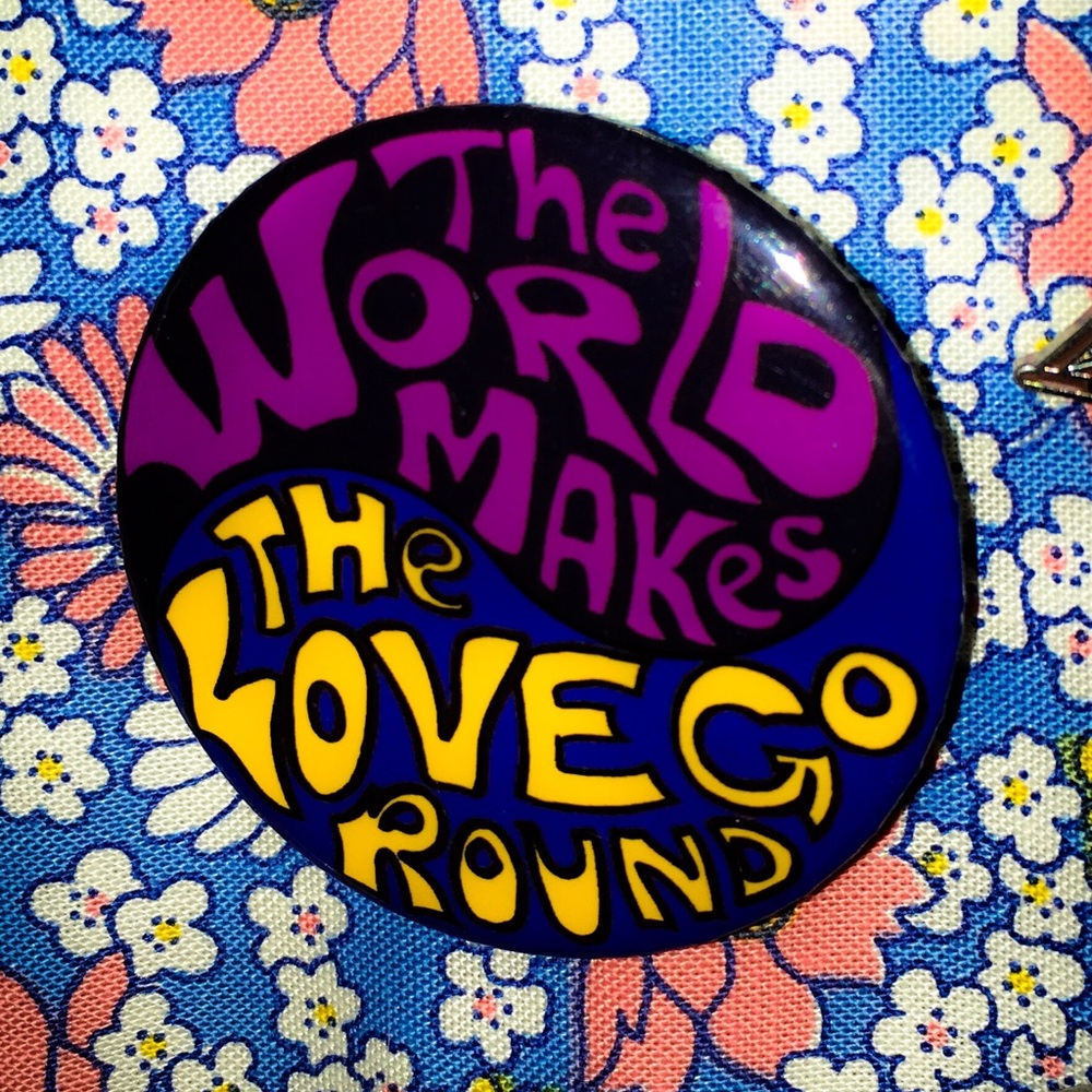 60’s style love pin 💜